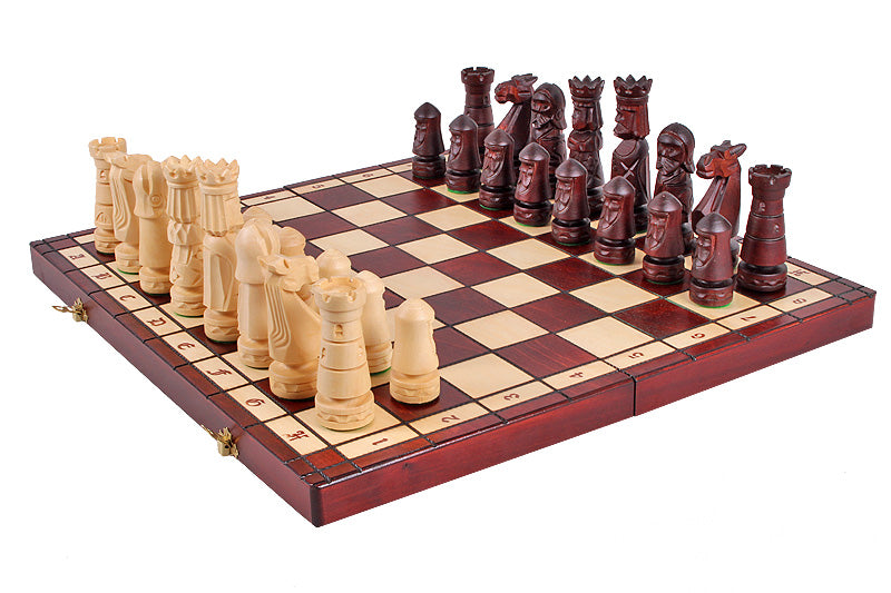Jeu d'Echecs DU CHÂTEAU sculpté en bois de tilleul, de taille moyenne (50 x 50cm) - Ensemble Complet - 983d8a9386288aa32eaf5cce24686c10