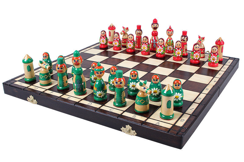 Jeu d'Echecs BABOUCHKA BLEU sculpté en bois de bouleau, de taille moyenne (42 x 42cm) - Ensemble Complet - Jeu d'Echecs BABOUCHKA BLEU sculpté en bois de bouleau, de taille moyenne (42 x 42cm) - Ensemble Complet