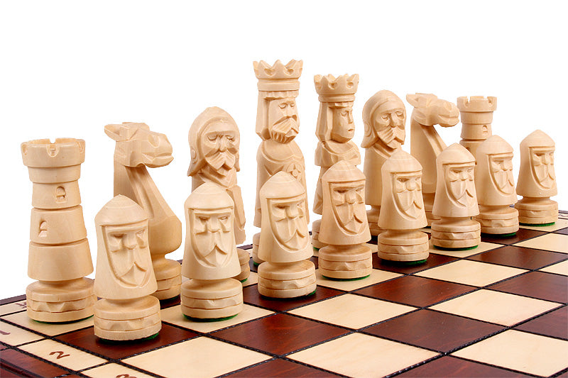 Jeu d'Echecs DU CHÂTEAU sculpté en bois de tilleul, de taille moyenne (50 x 50cm) - Ensemble Complet - 0582b3feada0cca07183109d4ffecebc