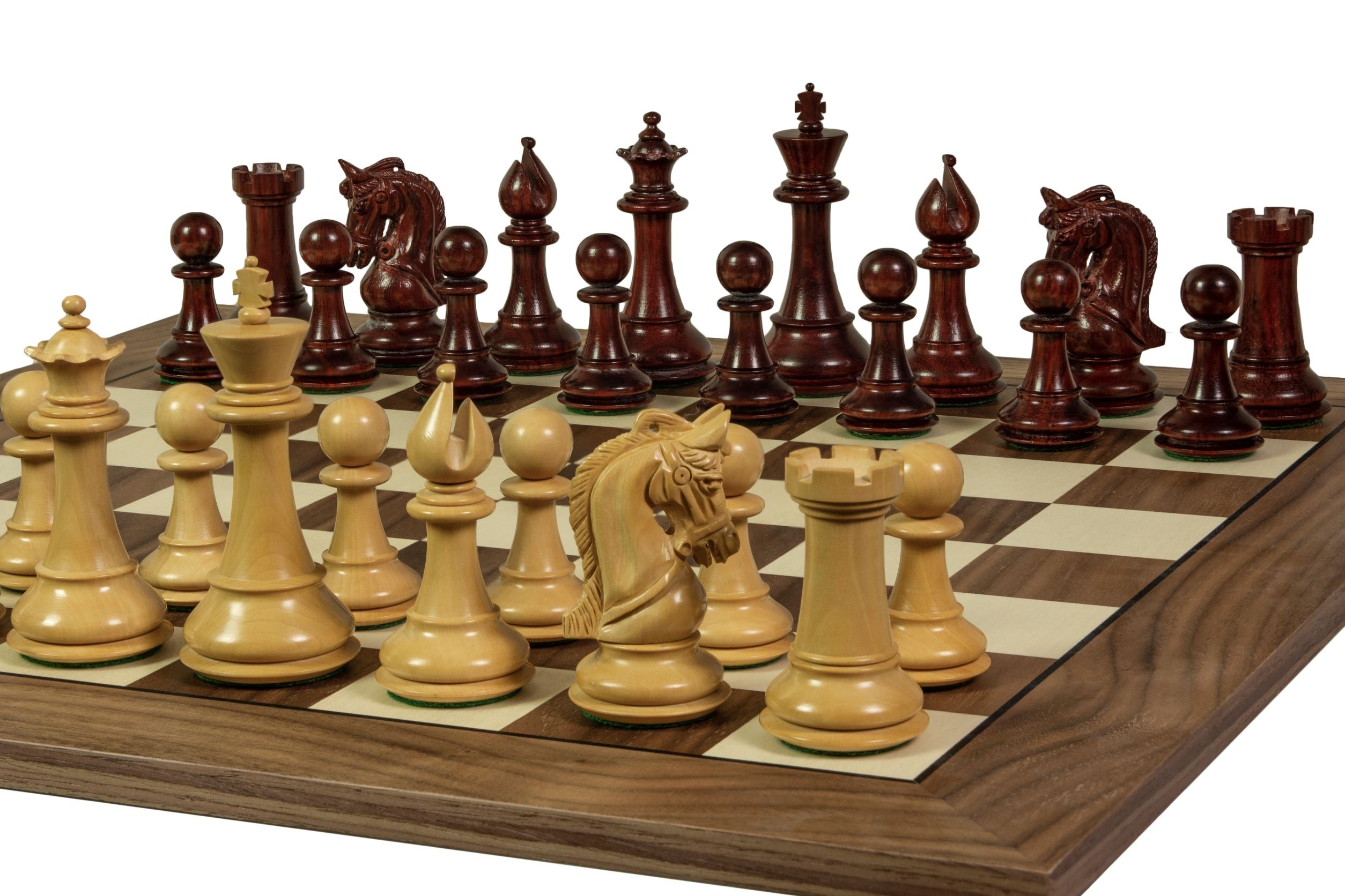 Echiquier sans coordonnées en marqueterie de bois de noyer et sycomore - échiquier luxe de Taille 5+/6 avec une bande noire séparant les cases et les bords - Echiquier sans coordonnées en marqueterie de bois de noyer et sycomore - échiquier luxe de Taille 5+/6 avec une bande noire séparant les cases et les bords