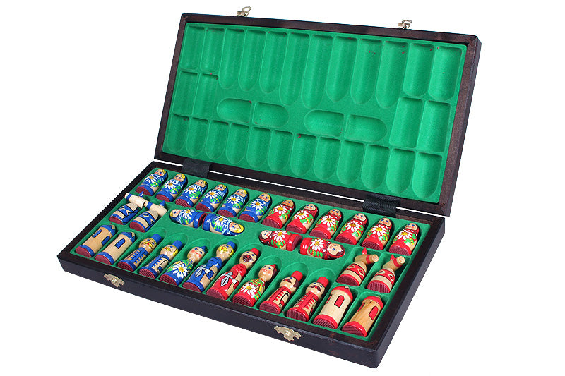 Jeu d'Echecs BABOUCHKA BLEU sculpté en bois de bouleau, de taille moyenne (42 x 42cm) - Ensemble Complet - 397641a7dfc1b6c8ee37571e7415bd28