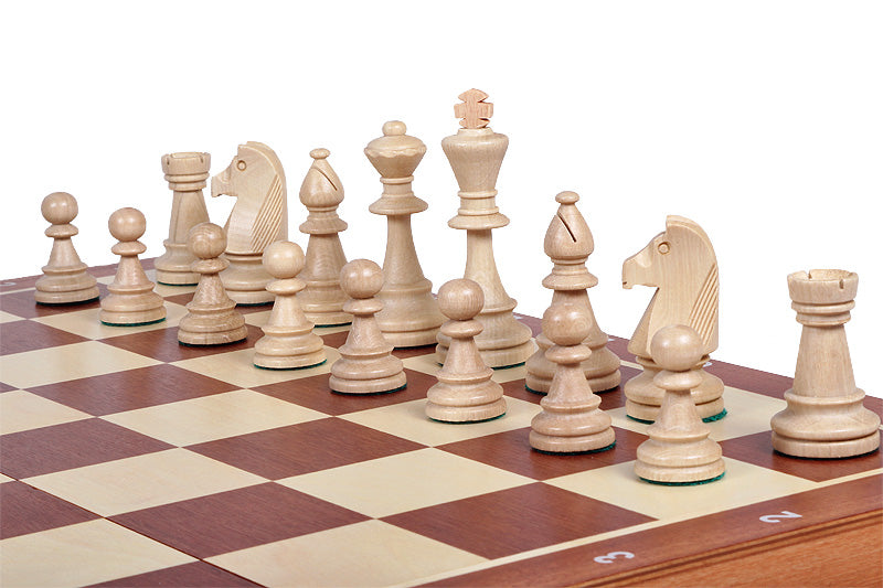 Jeu d'échecs DE TOURNOI No 6 en bois de charme avec l'échiquier en marqueterie de bois d'acajou et sycomore, de grande taille (54 x 54cm) - Ensemble Complet - Jeu d'échecs DE TOURNOI No 6 en bois de charme avec l'échiquier en marqueterie de bois d'acajou et sycomore, de grande taille (54 x 54cm) - Ensemble Complet