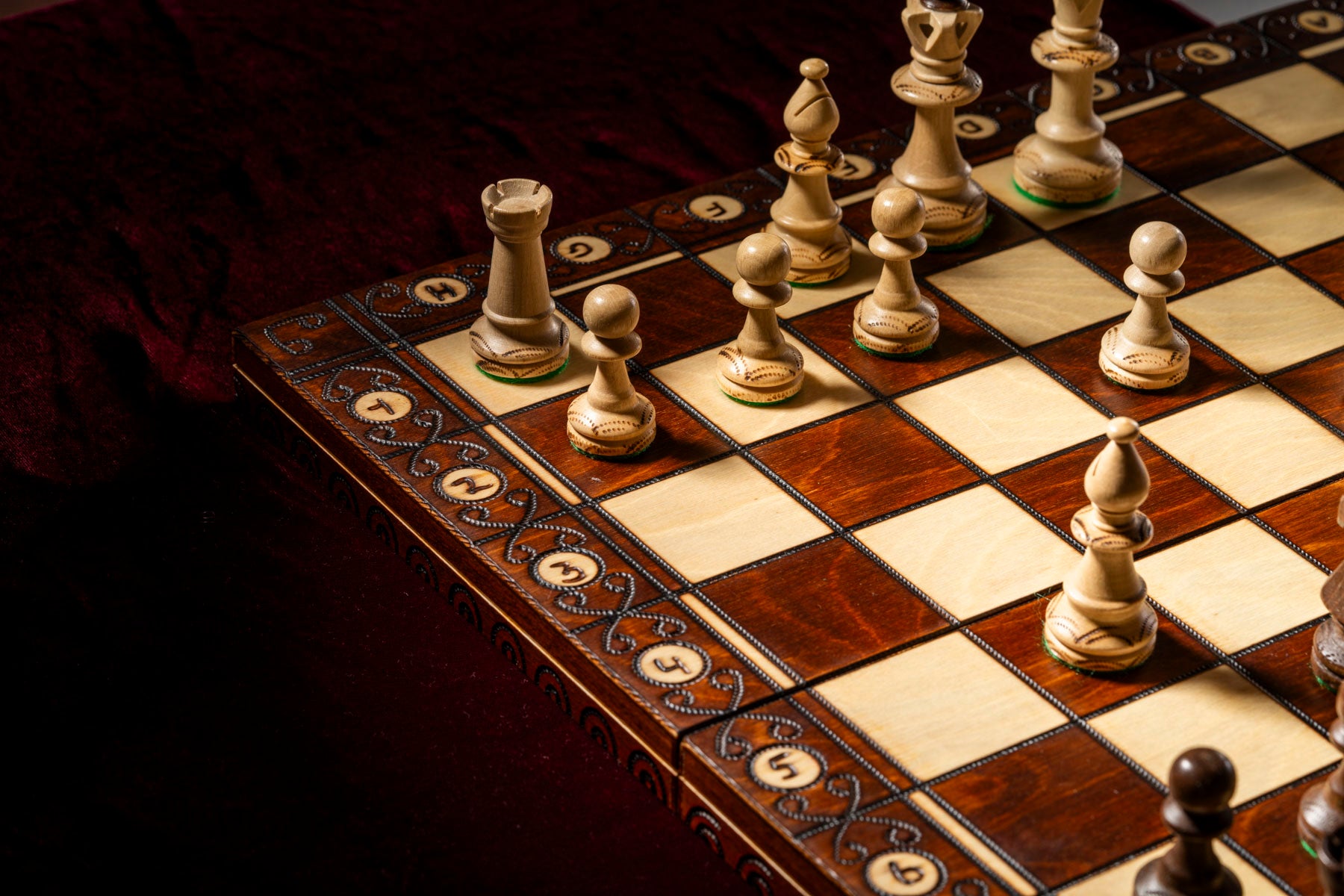 Jeu d'échecs SENATEUR en bois de charme, de taille moyenne (41 x 41cm) - Ensemble Complet - 13afe7d84d16acbffc62624f6d52c05b