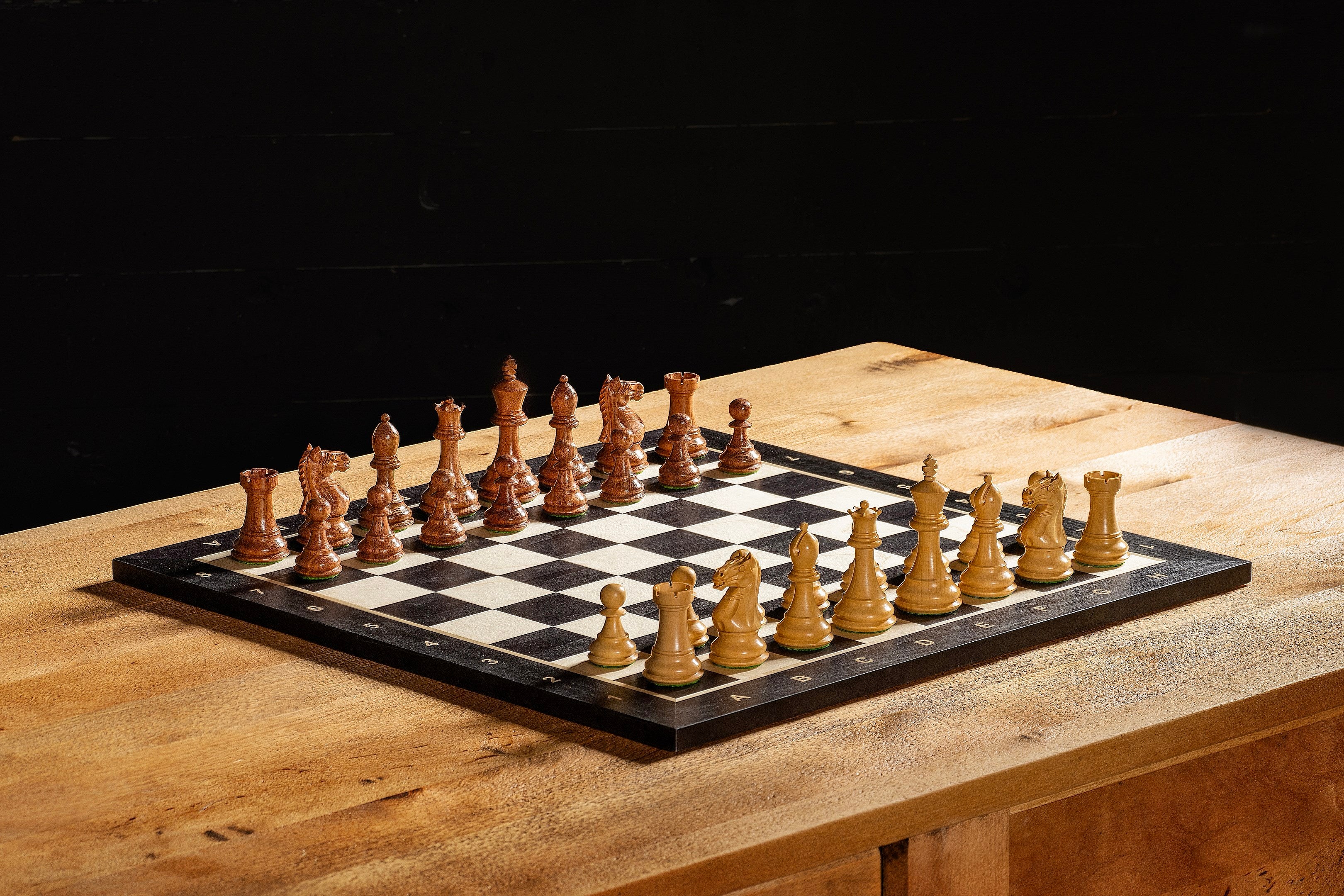 Pièces d'échecs Supreme en bois d'acacia et de buis - Taille 3,50'' - Pièces d'échecs Supreme en bois d'acacia et de buis - Taille 3,50''