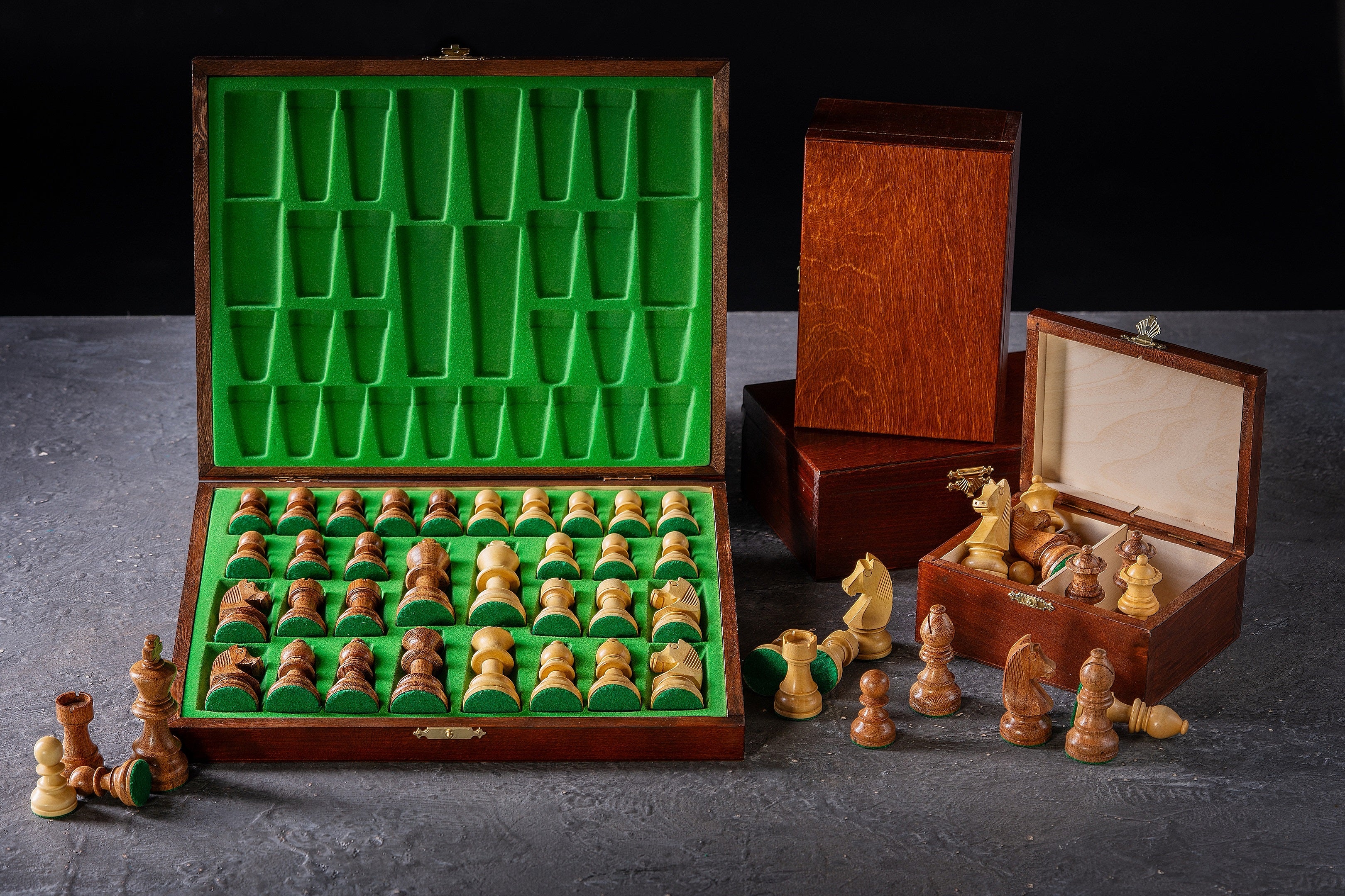 Pièces d'échecs German Knight (Timeless) en bois d'acacia et buis - Taille 3,50'' - Pièces d'échecs German Knight (Timeless) en bois d'acacia et buis - Taille 3,50''