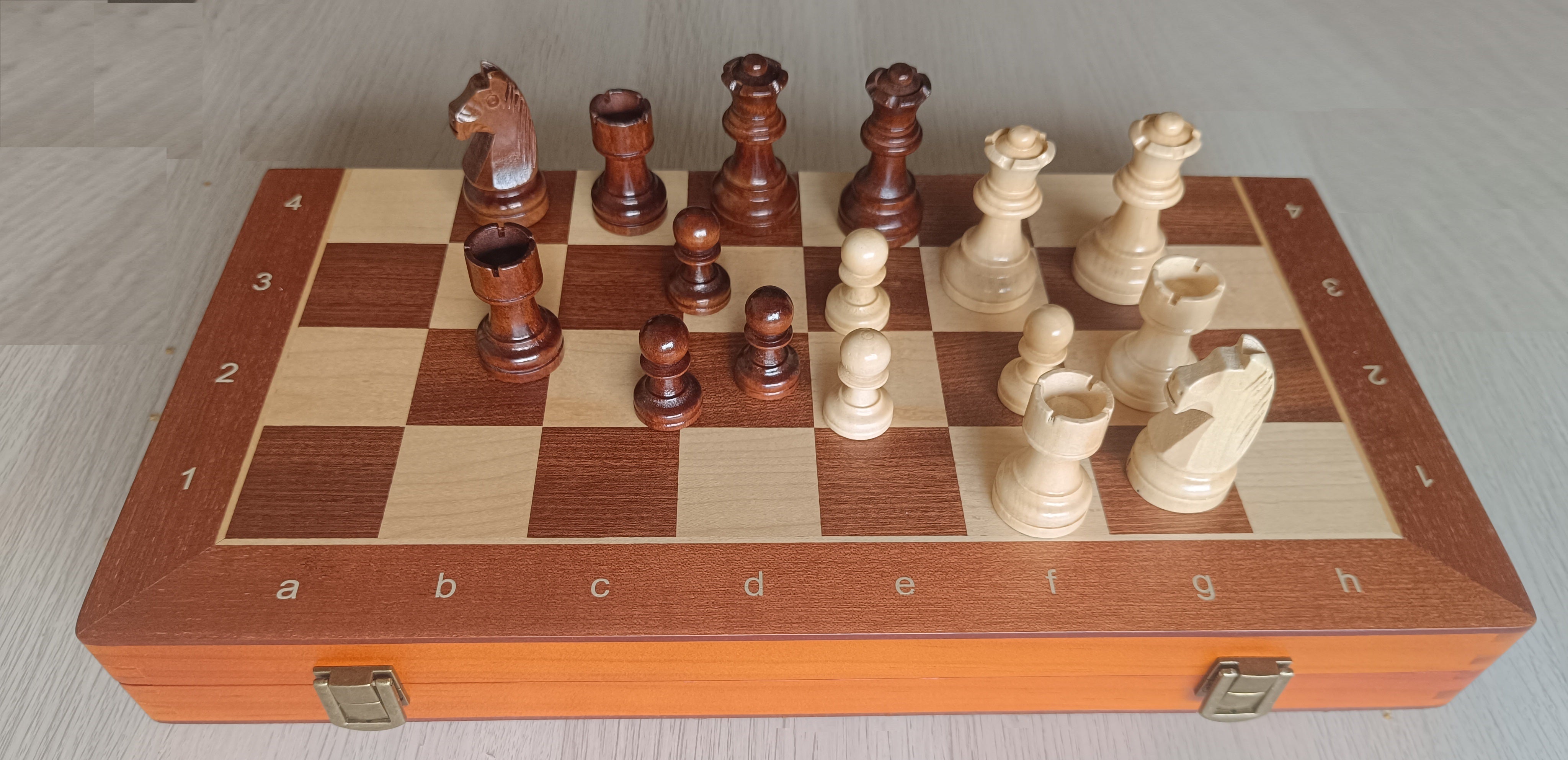 Échecs magnétiques en bois + dames en bois (38 x 38 cm) - Échecs magnétiques en bois + dames en bois (38 x 38 cm)