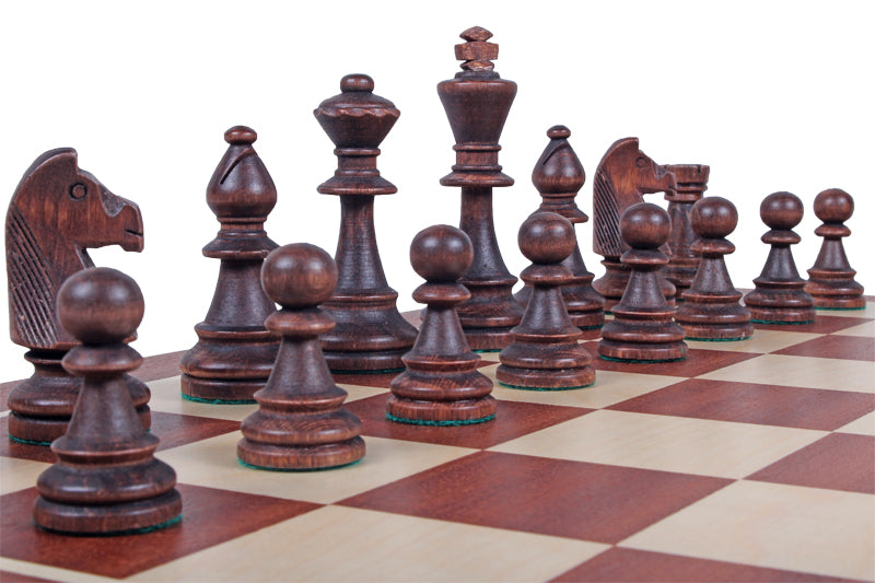Les pièces d'échecs en bois STAUNTON de taille 7 avec la boîte de rangement en bois clair - Les pièces d'échecs en bois STAUNTON de taille 7 avec la boîte de rangement en bois clair