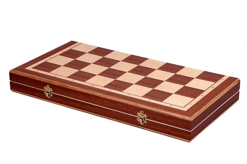 Jeu d'échecs en bois sculpté DU CHÂTEAU (60 x 60 cm) avec l'échiquier en marqueterie de bois d'acajou et sycomore - 81cb2c8994ebe3232ccbcafafd446e3c