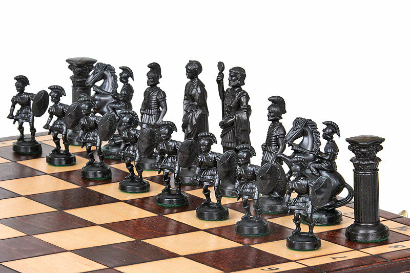 Jeu d'Echecs SPARTE avec les pièces en plastique et l'échiquier en bois, de grande taille (50 x 50cm) - Ensemble Complet - 2ae9bdc479e39b02e932227b80979f2d