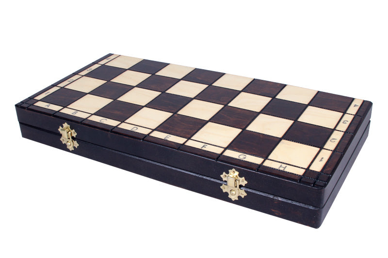 Jeu d'Echecs BABOUCHKA VERT sculpté en bois de bouleau, de taille moyenne (42 x 42cm) - Ensemble Complet - Jeu d'Echecs BABOUCHKA VERT sculpté en bois de bouleau, de taille moyenne (42 x 42cm) - Ensemble Complet