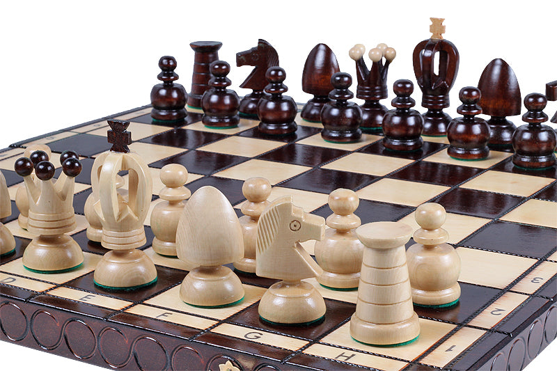 Jeu d'Echecs ROYAL en bois de charme, de grande taille (44 x 44cm) - Ensemble Complet - a52c99dd7c257ede4e448f26822081f7