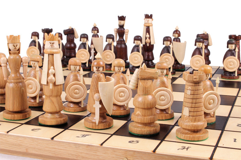 Jeu d'Echecs MAGNAT en bois de chêne, de cerisier sauvage et de sycomore, de grande taille (55 x 55cm) - Ensemble Complet - Jeu d'Echecs MAGNAT en bois de chêne, de cerisier sauvage et de sycomore, de grande taille (55 x 55cm) - Ensemble Complet