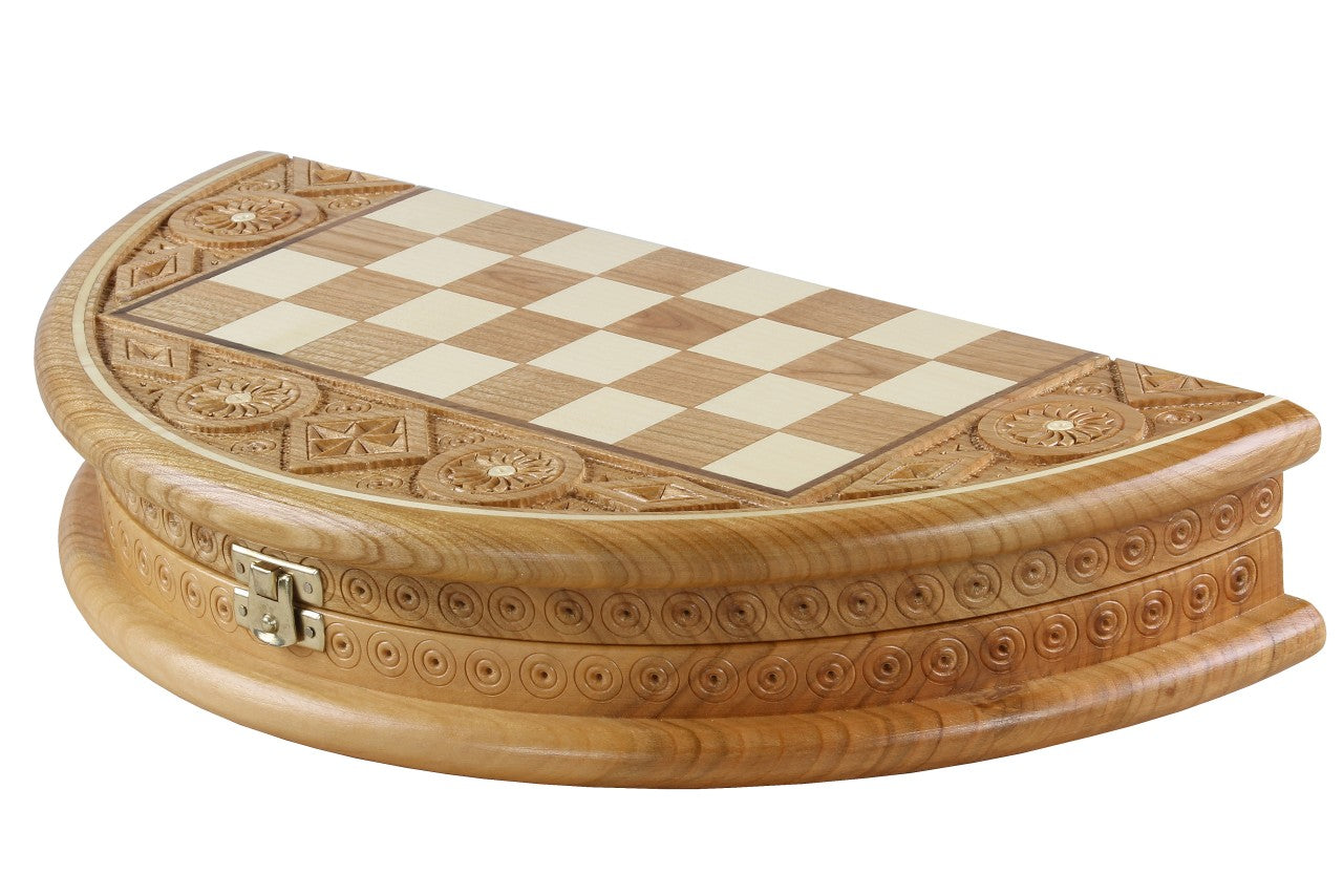Jeu d'échecs RUBIN en bois de cerisier sauvage avec l'échiquier rond marqueté de bois de ceriser et sycomore, de petite taille (33cm) - Ensemble Complet - 41f1d6f4f441ae0dbb1e794c8db82b19