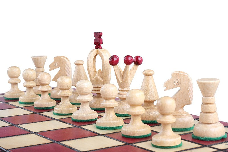 Jeu d'Echecs ROYAL Cherry en bois de charme, de taille moyenne (34 x 34cm) - Ensemble Complet - 5573b27a8489cd04febf5727cc226ef6