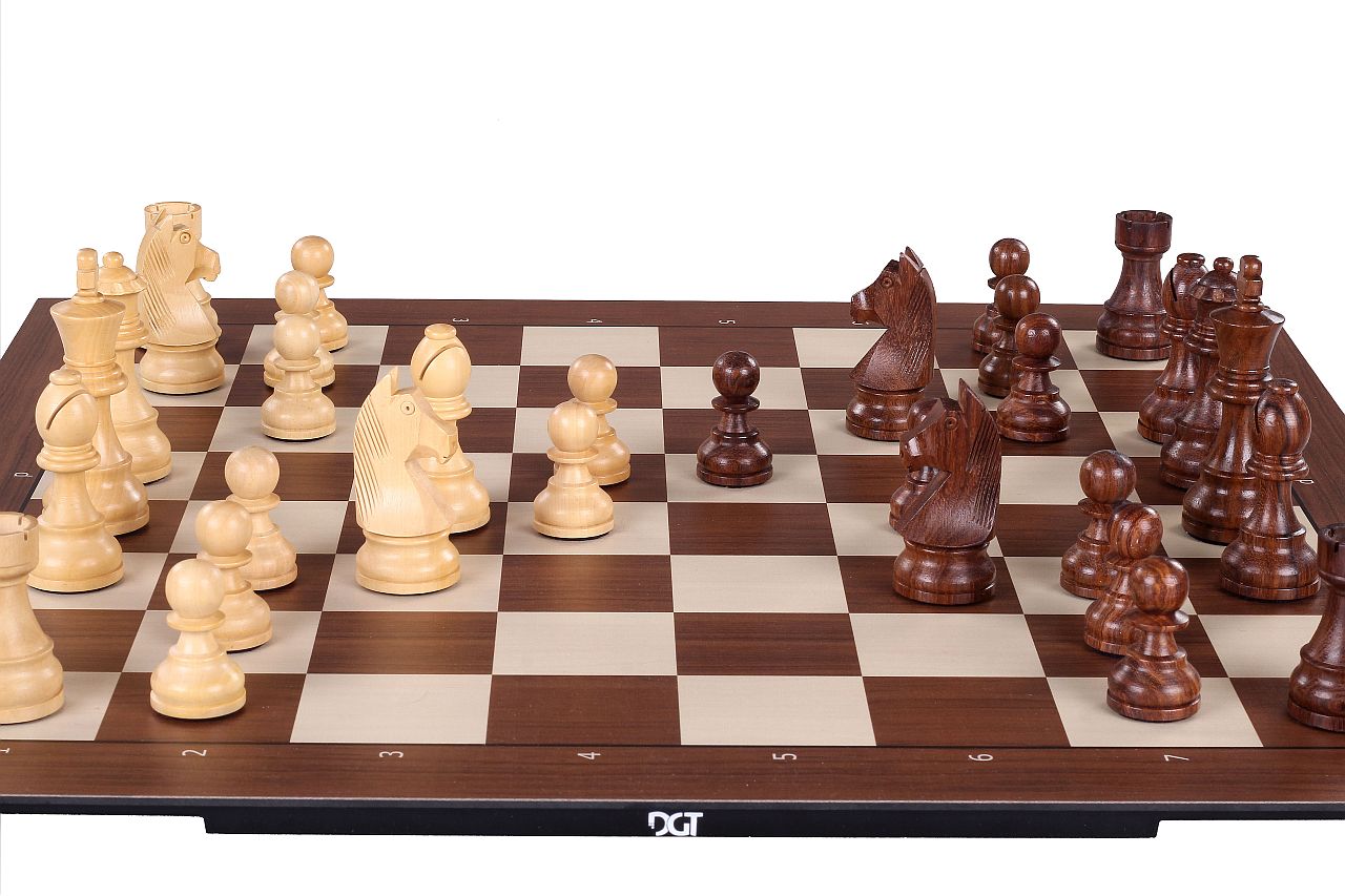 Jeu d'échecs électronique DGT en plastique - échiquier Smart Board + pièces d'échecs - Jeu d'échecs électronique DGT en plastique - échiquier Smart Board + pièces d'échecs