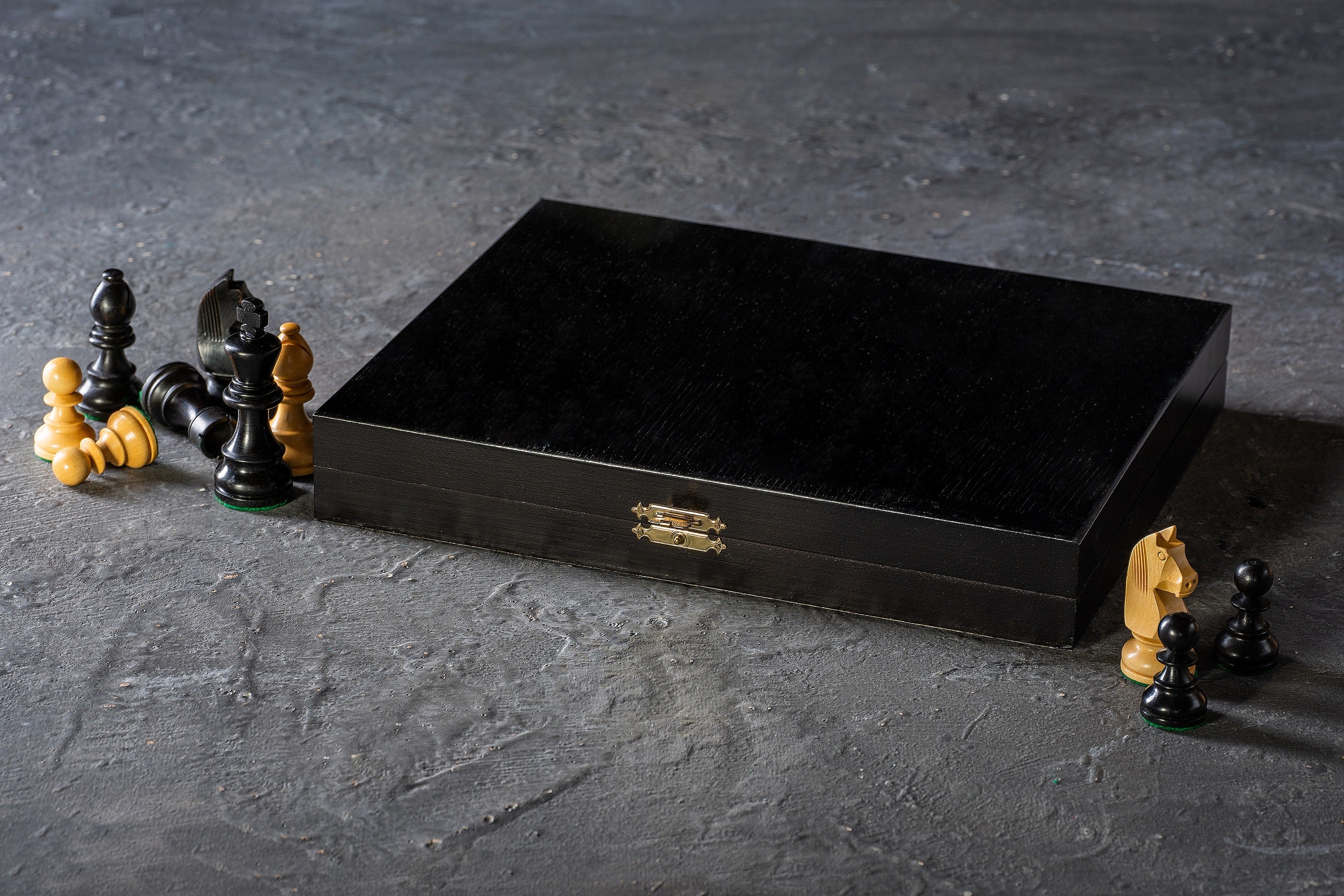 Coffret Luxe de bois pour rangement des pieces d'echecs de taille 5 - teinté en noir - 18b2748b987a99d72178337c44a19fe1