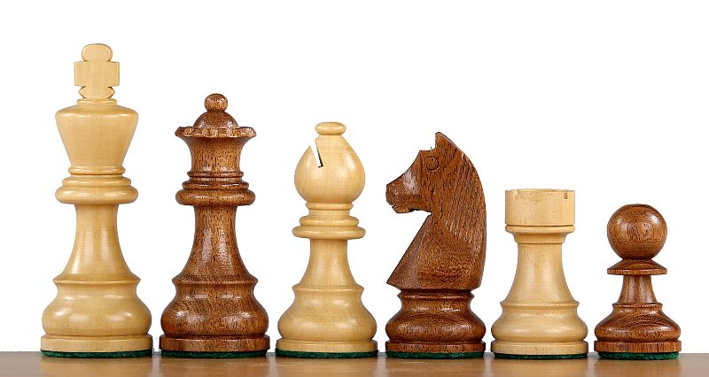 Échiquier avec coordonnées en marqueterie de bois de noyer et sycomore + Pièces d'échecs Timeless Acacia - Ensemble de taille 6 - Échiquier avec coordonnées en marqueterie de bois de noyer et sycomore + Pièces d'échecs Timeless Acacia - Ensemble de taille 6