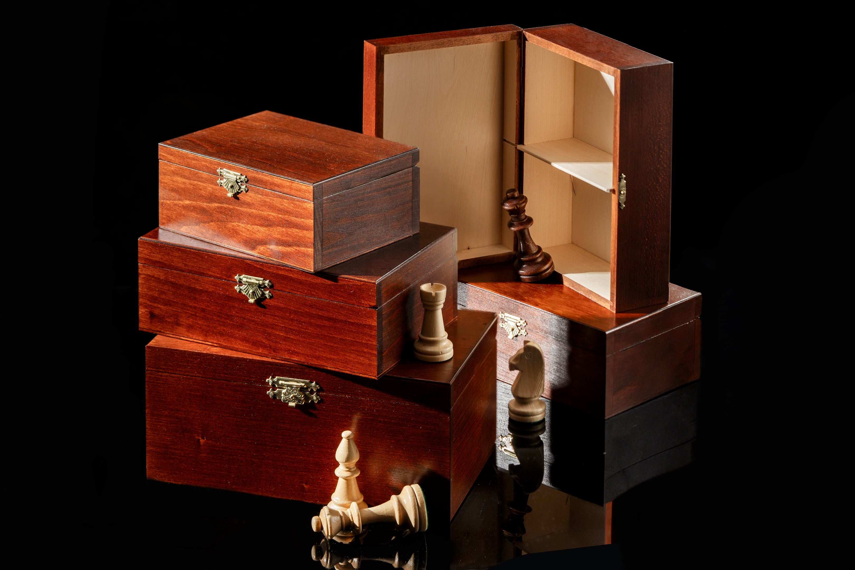 Boîte de rangement en bois foncé pour pièces d'échecs de taille 6 (un roi de 98 mm) - Boîte de rangement en bois foncé pour pièces d'échecs de taille 6 (un roi de 98 mm)