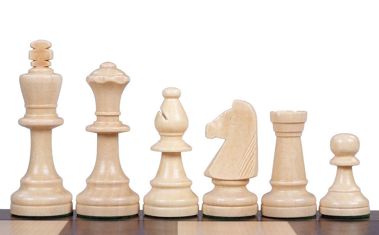 Les pièces d'échecs en bois STAUNTON de taille 5 dans un poly-sac - 504c230b2c4fe128322aea10a4673e85