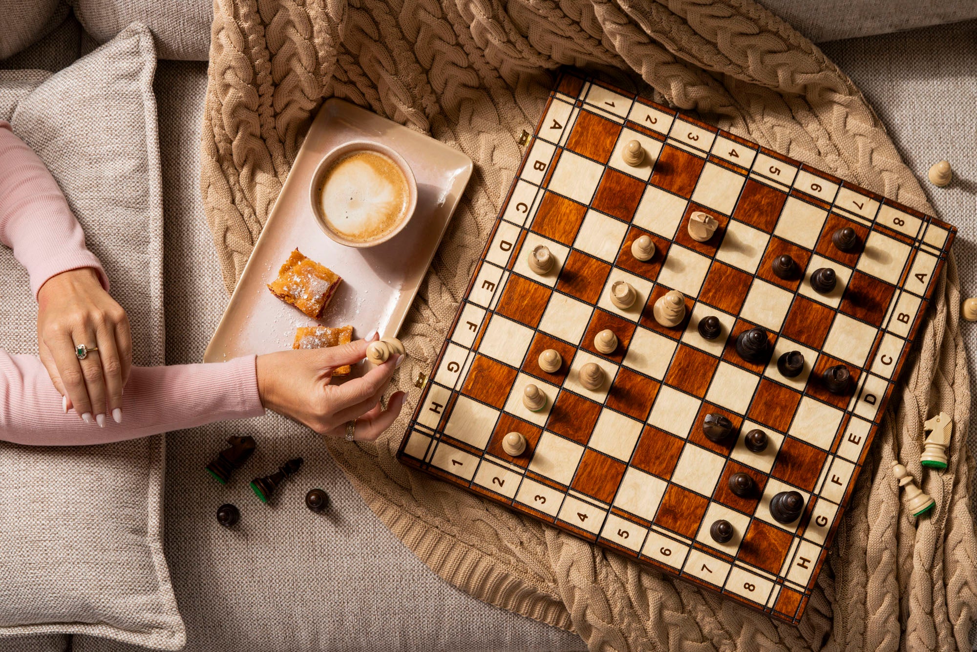Jeu d'échecs JUPITER en bois de charme, de taille moyenne (42 x 42cm) - Ensemble Complet - Jeu d'échecs JUPITER en bois de charme, de taille moyenne (42 x 42cm) - Ensemble Complet