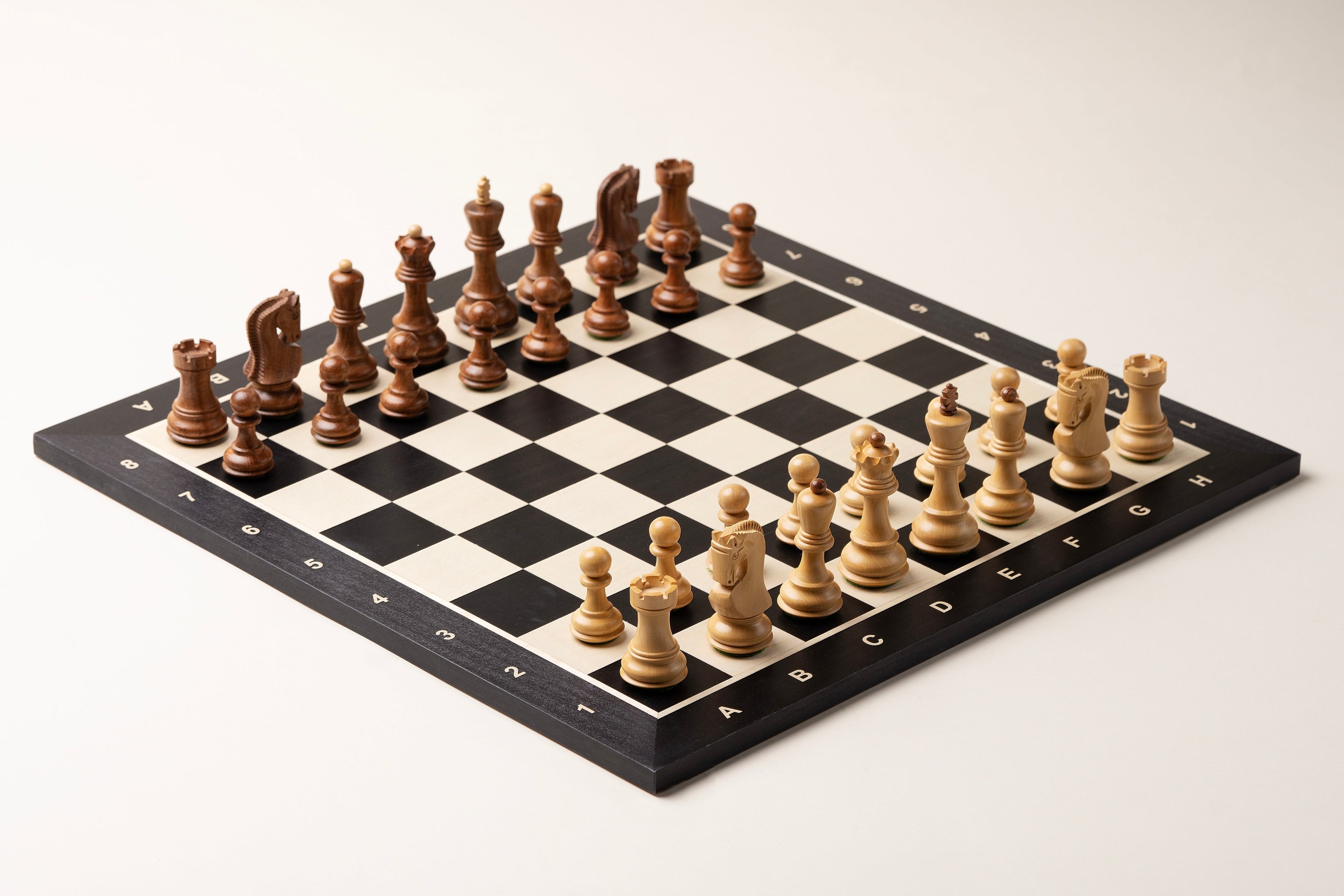 Echiquier en marqueterie de bois de sycomore teinté et naturel - échiquier classique de Taille 5 avec notation - Echiquier en marqueterie de bois de sycomore teinté et naturel - échiquier classique de Taille 5 avec notation