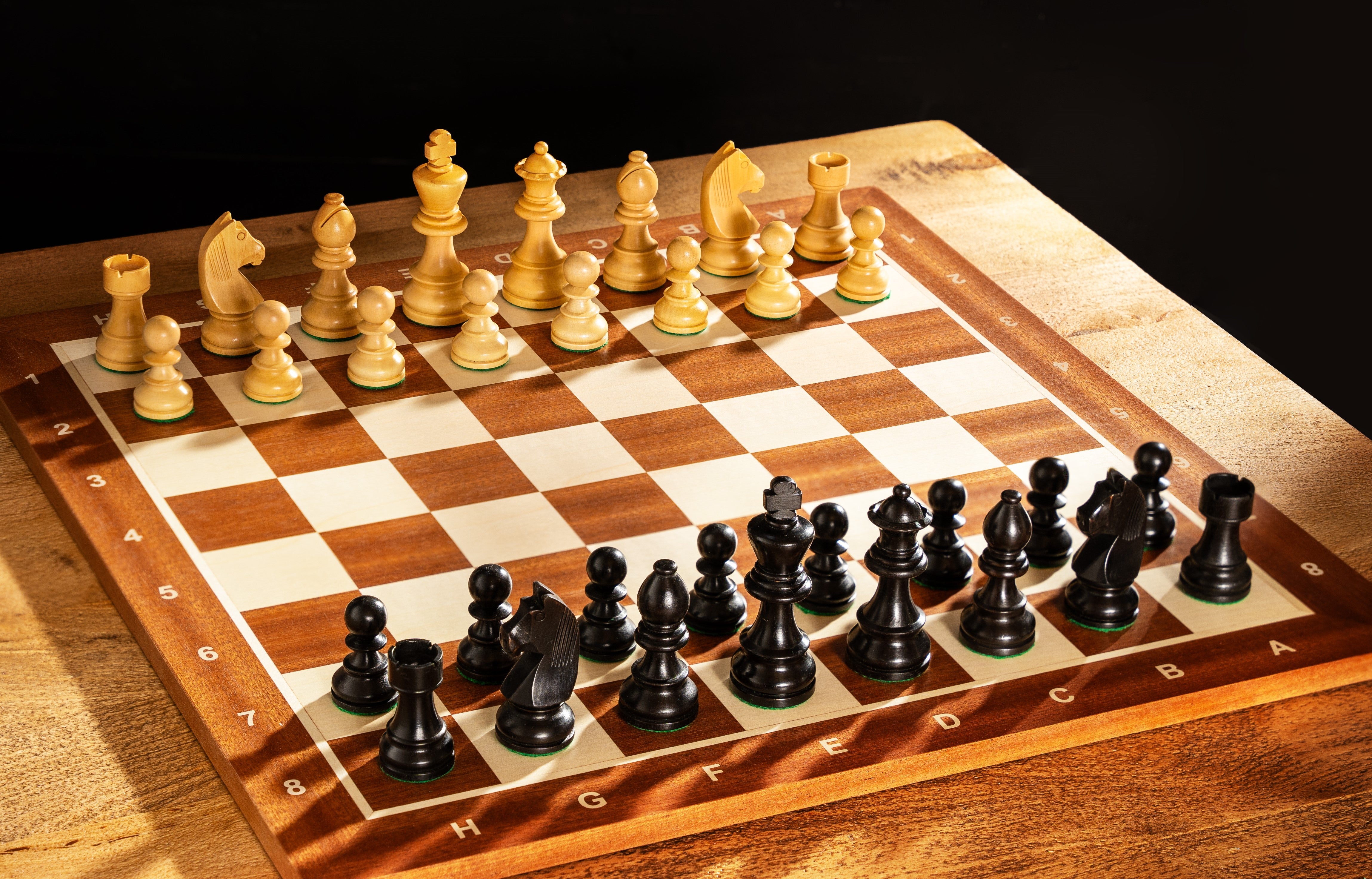 Jeu d'échecs Timeless - échiquier (champ 58mm), figurines (roi 96mm) - bb93e1f30568c7f61e1e03191c94be75