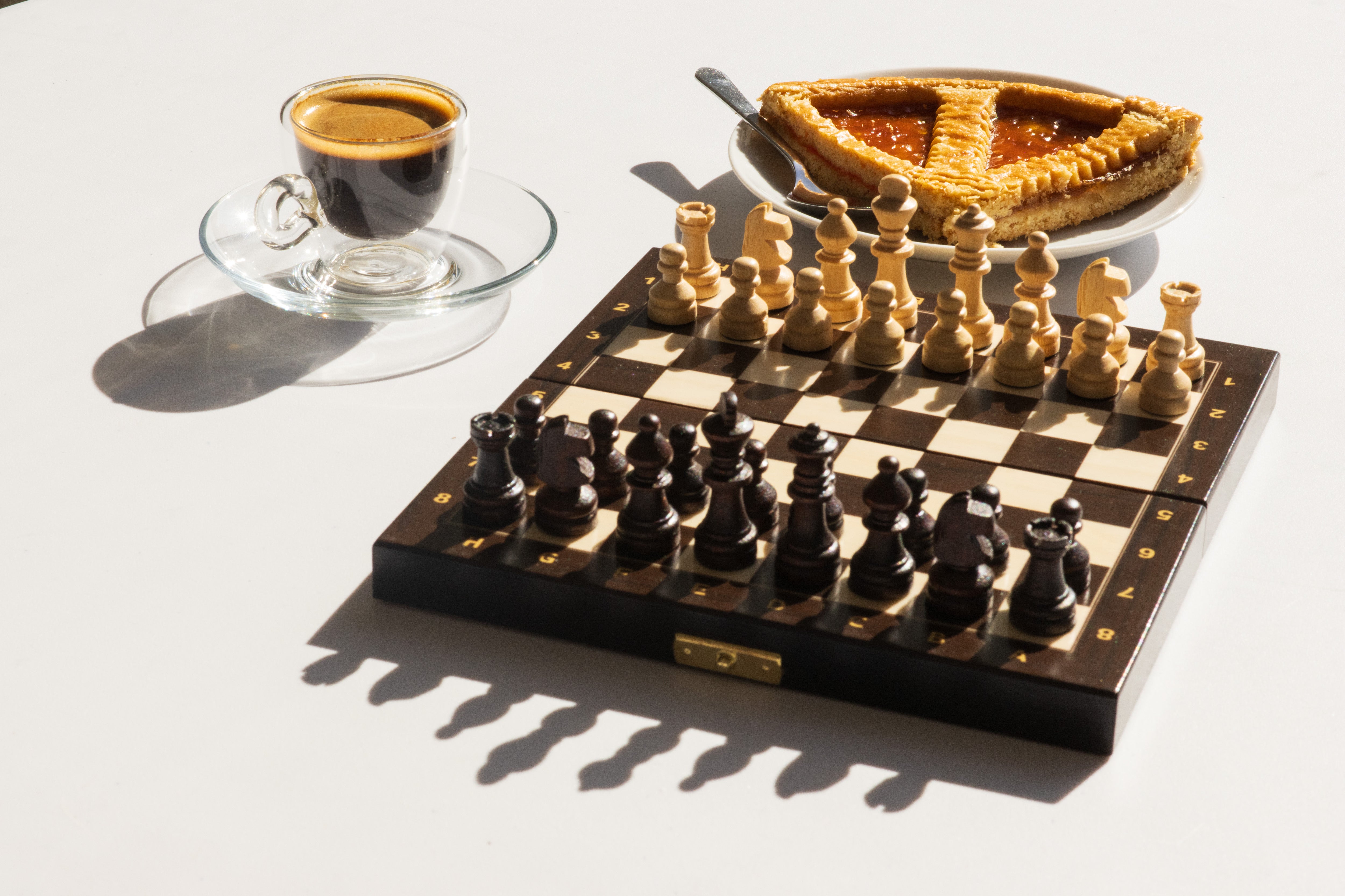 Jeu d'échecs School Mini en bois de charme, de petite taille (20 x 20 cm) - Ensemble Complet Marron - Jeu d'échecs School Mini en bois de charme, de petite taille (20 x 20 cm) - Ensemble Complet Marron