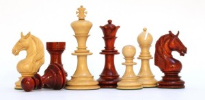 Pièces d'échecs Unicorn en bois de padouk et buis - Taille 4,25'' - b9f2a9ca717730ba312b7f44382b9a1f