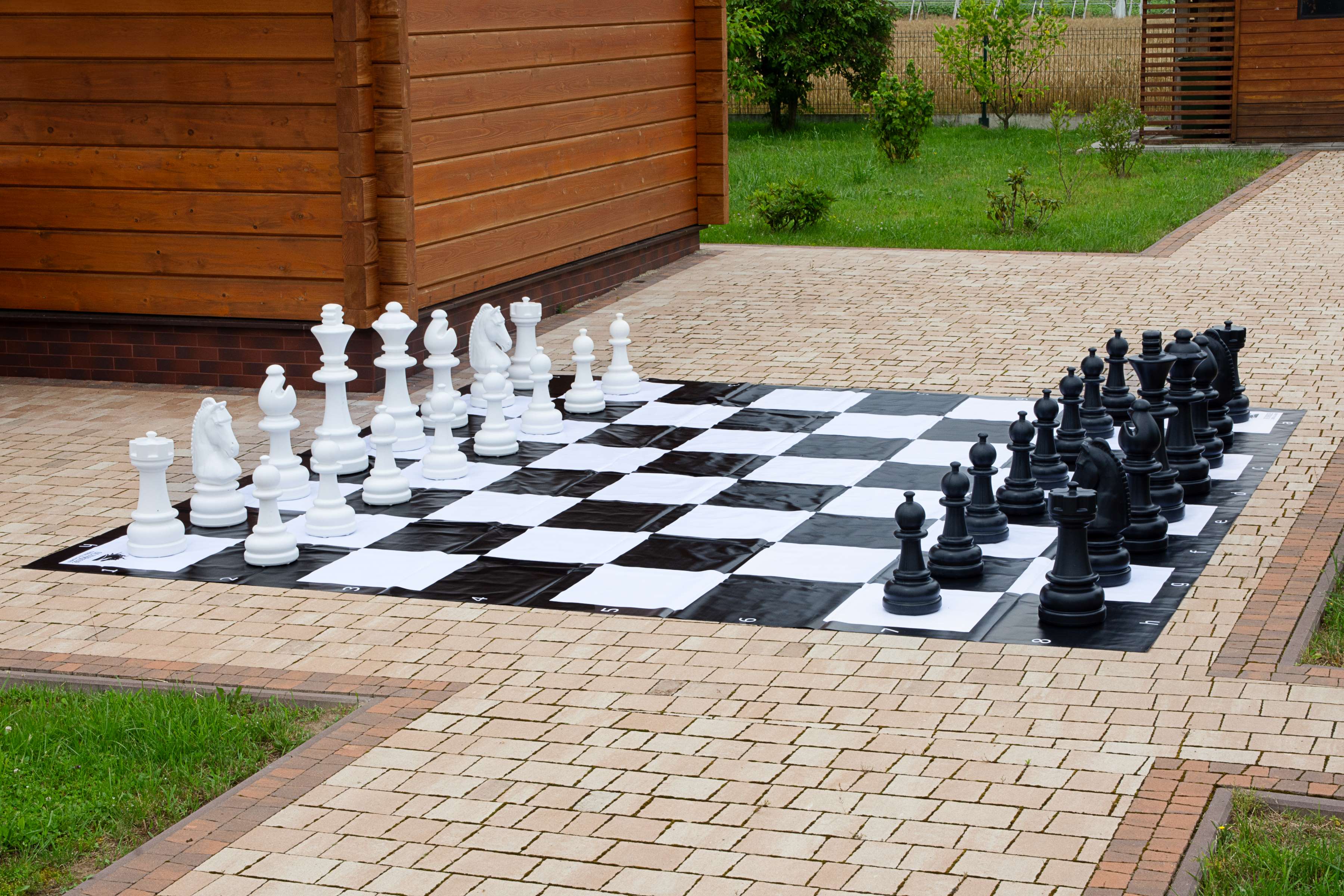 Pièces d'échecs Géantes en plastique pour Jardin et Exterieur (hauteur du roi 74 cm) - Pièces d'échecs Géantes en plastique pour Jardin et Exterieur (hauteur du roi 74 cm)