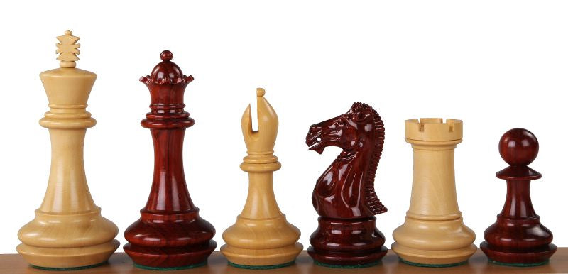 Pièces d'échecs Champfered Base Red en bois de padouk et de buis - Taille 4,00'' - Pièces d'échecs Champfered Base Red en bois de padouk et de buis - Taille 4,00''