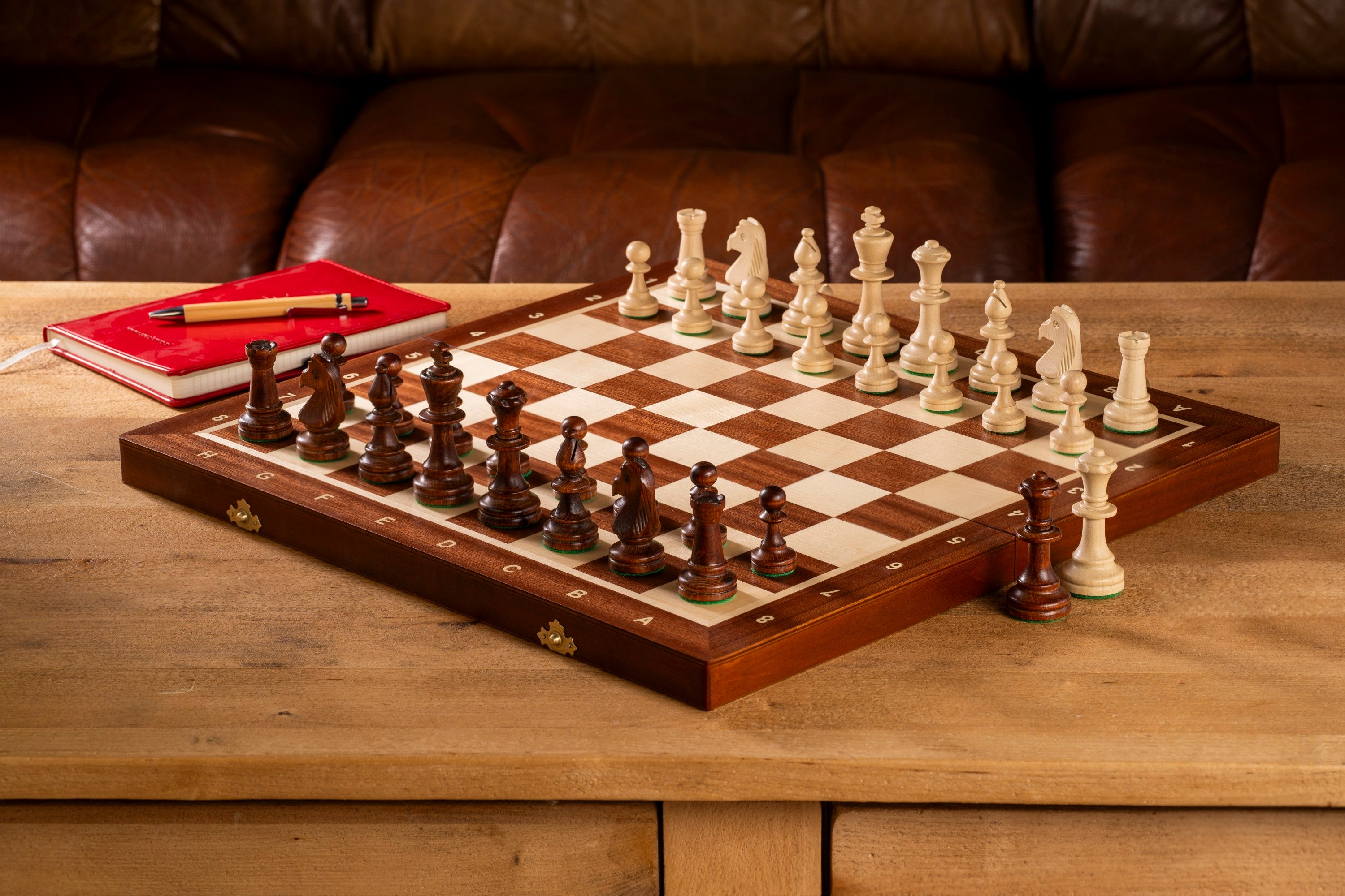 Jeu d'échecs de Tournoi en marqueterie de bois d'acajou et sycomore de taille 6 - Ensemble Complet avec 2 Dames supplémentaires - Jeu d'échecs de Tournoi en marqueterie de bois d'acajou et sycomore de taille 6 - Ensemble Complet avec 2 Dames supplémentaires