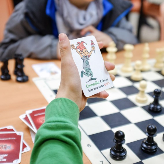 Les cartes chanceuses (Lucky cards) - les cartes cartes à jouer pour introduire la chance dans le déroulement d'une partie d'échecs. - 3098685e0c8b116cfee020696407fc7a