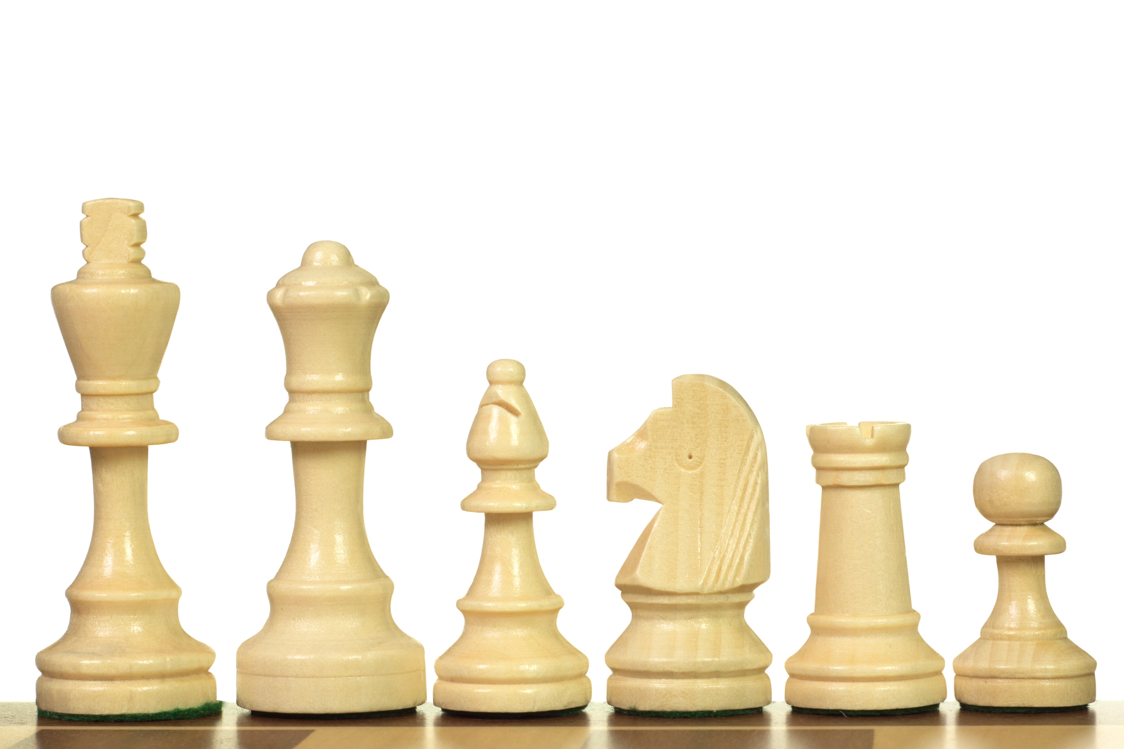 Les pièces d'échecs en bois STAUNTON de taille 4 dans un poly-sac - 8af435b3bceb438a4e1c7d740258f7c0