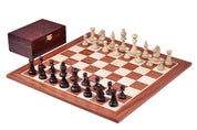 Les pièces d'échecs en bois STAUNTON de taille 5 avec la boîte de rangement en bois claire