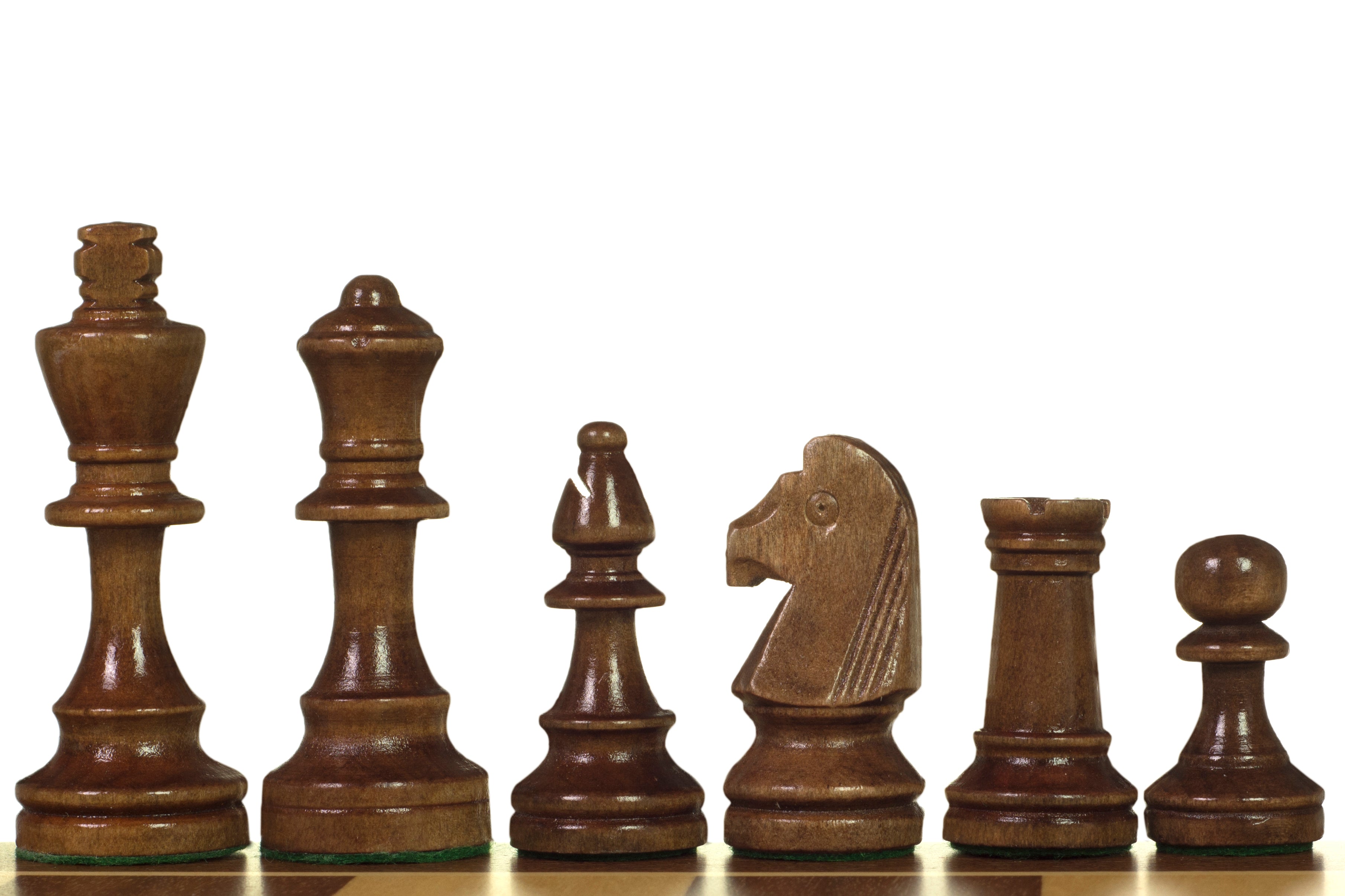 Les pièces d'échecs en bois STAUNTON de taille 4 dans un poly-sac - Les pièces d'échecs en bois STAUNTON de taille 4 dans un poly-sac