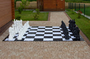Giant chess pieces (king height 90 cm)