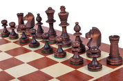 Les pièces d'échecs en bois STAUNTON de taille 4 avec la boîte de rangement en bois foncé
