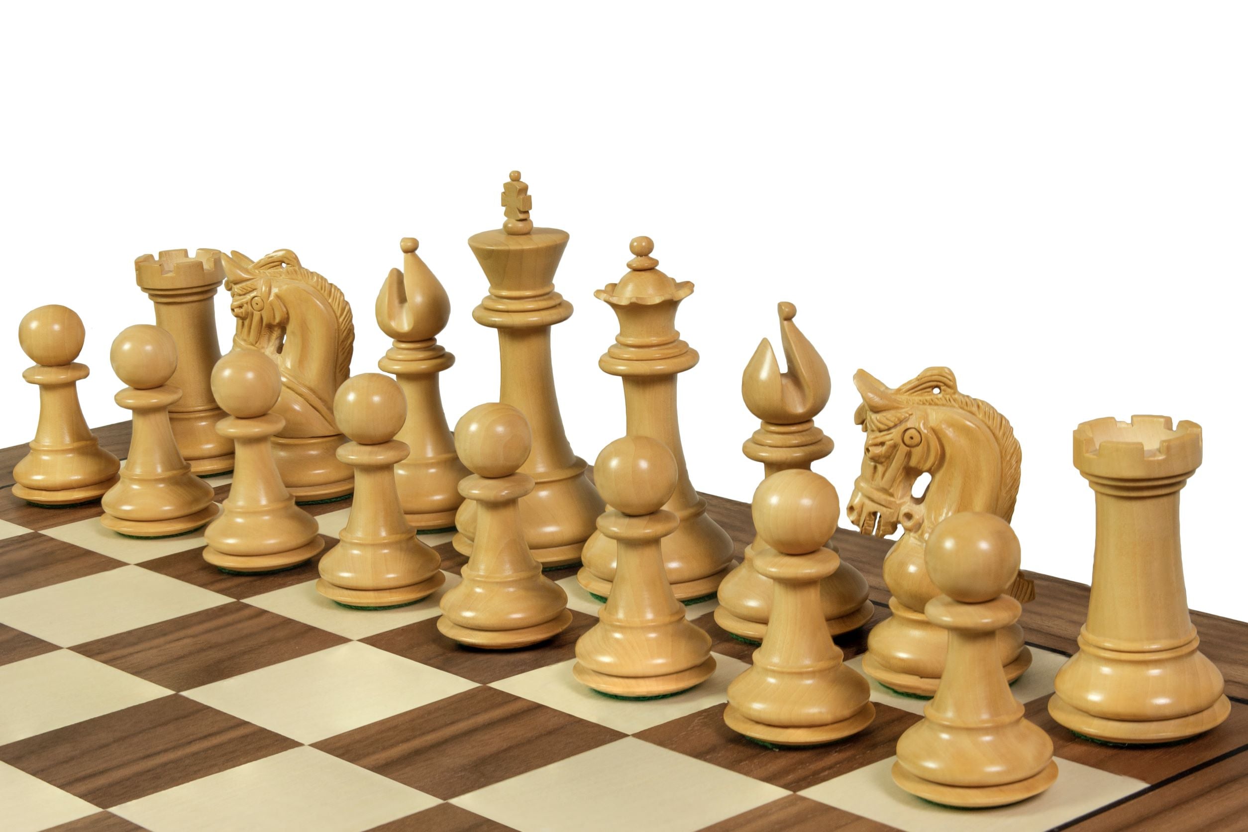 Echiquier sans coordonnées en marqueterie de bois de noyer et sycomore - échiquier luxe de Taille 5+/6 avec une bande noire séparant les cases et les bords - d00f57af155054dd1c89650b81c97fc3