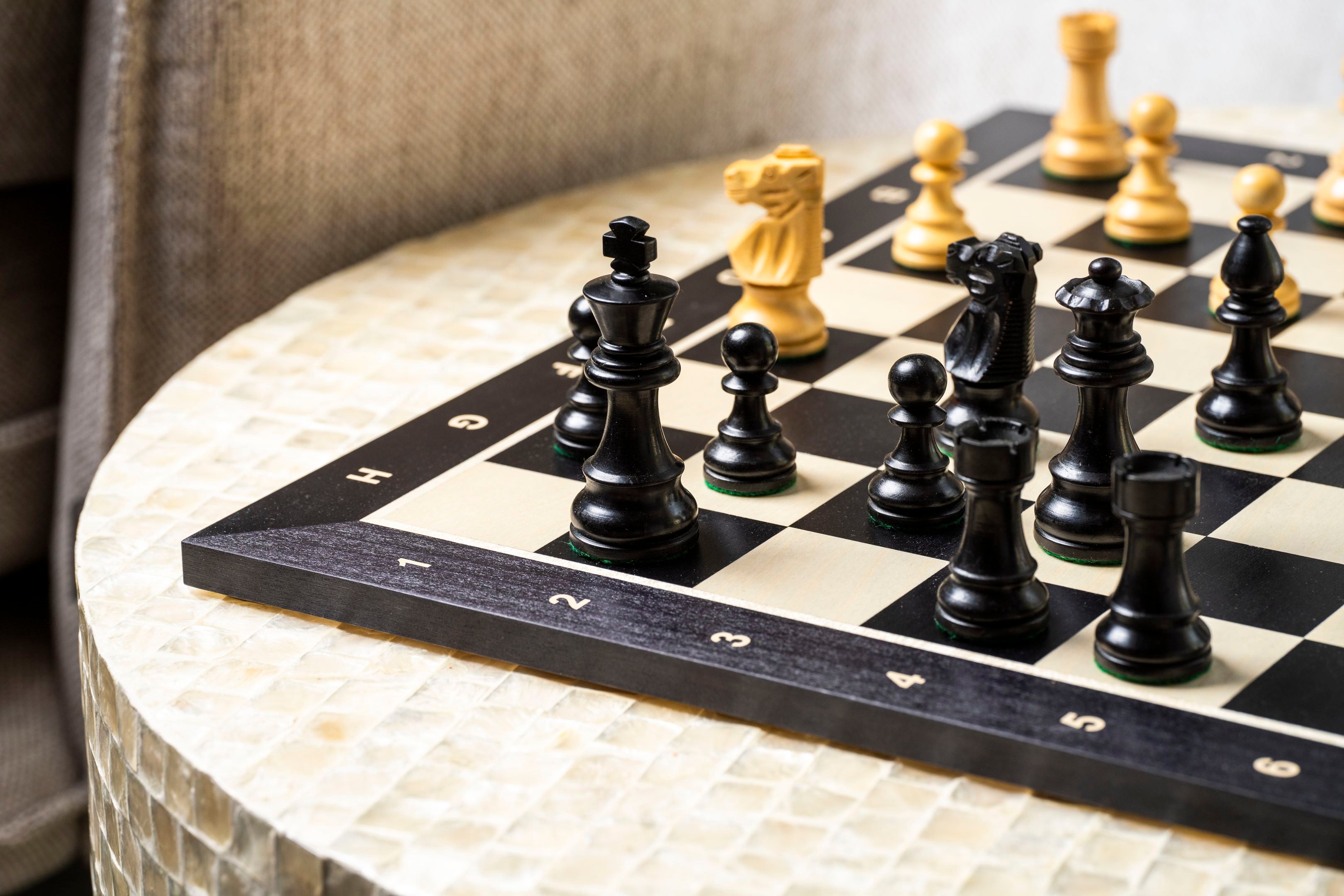 Pièces d'échecs French en bois de buis teinté et naturel - Taille 3,50'' - 4554eb5ab490393be2624b800b3c80c4