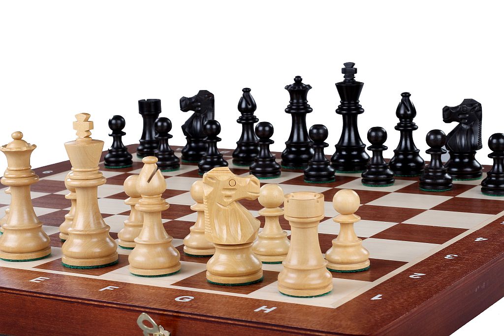 Jeu d'échecs de tournoi avec les pièces French en bois teinté de taille 4 (40x40cm) - L'ensemble complet - 2d0619194403ca28d47254328baa5be4