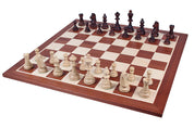 Les pièces d'échecs en bois STAUNTON de taille 7 avec la boîte de rangement en bois clair