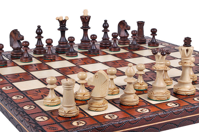 Jeu d'Echecs JUNIOR en bois de charme, de taille  moyenne (42 x 42cm) - Ensemble Complet - b1342e22aa02dab3a0ffef304cacd977