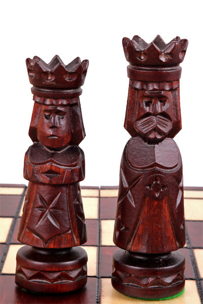 Jeu d'Echecs DU CHÂTEAU sculpté en bois de tilleul, de taille moyenne (50 x 50cm) - Ensemble Complet - 8095a9a514fb0ae2754004fb96756877