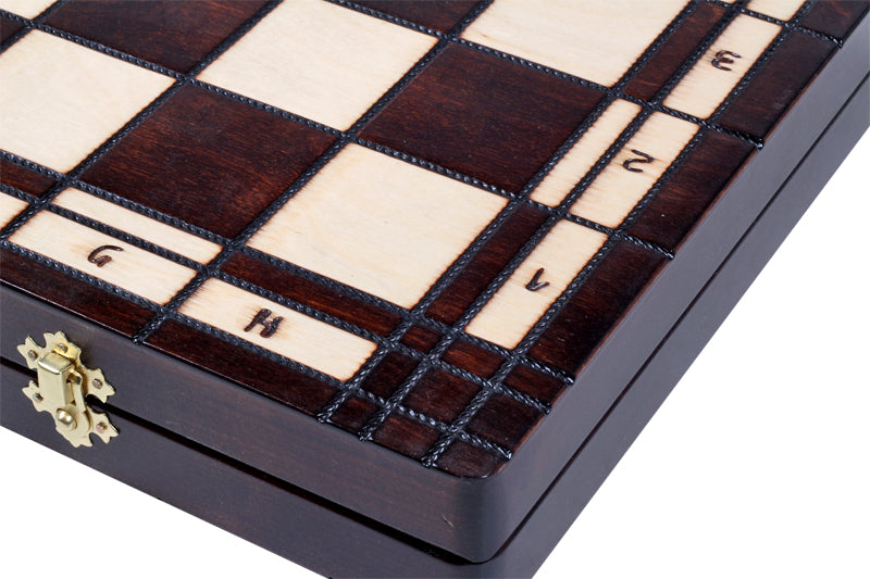 Jeu d'Echecs GIEWONT en bois de tilleul, de taille moyenne (57 x 57cm) - Ensemble Complet - 9c5b097efb90e6b18b8be5e41e3be449