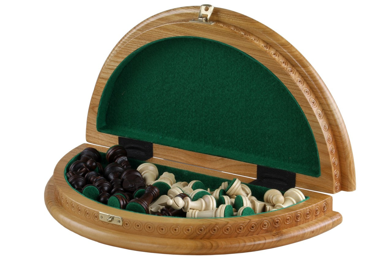 Jeu d'échecs RUBIN en bois de cerisier sauvage avec l'échiquier rond marqueté de bois de ceriser et sycomore, de petite taille (33cm) - Ensemble Complet - 5c2bc5a4d29fe5d6dd8d516708d8651a