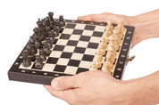 Jeu d'échecs MAGNETIQUE MINI Black en bois de charme, pliant, de petite taille (20 x 20cm) - Ensemble Complet