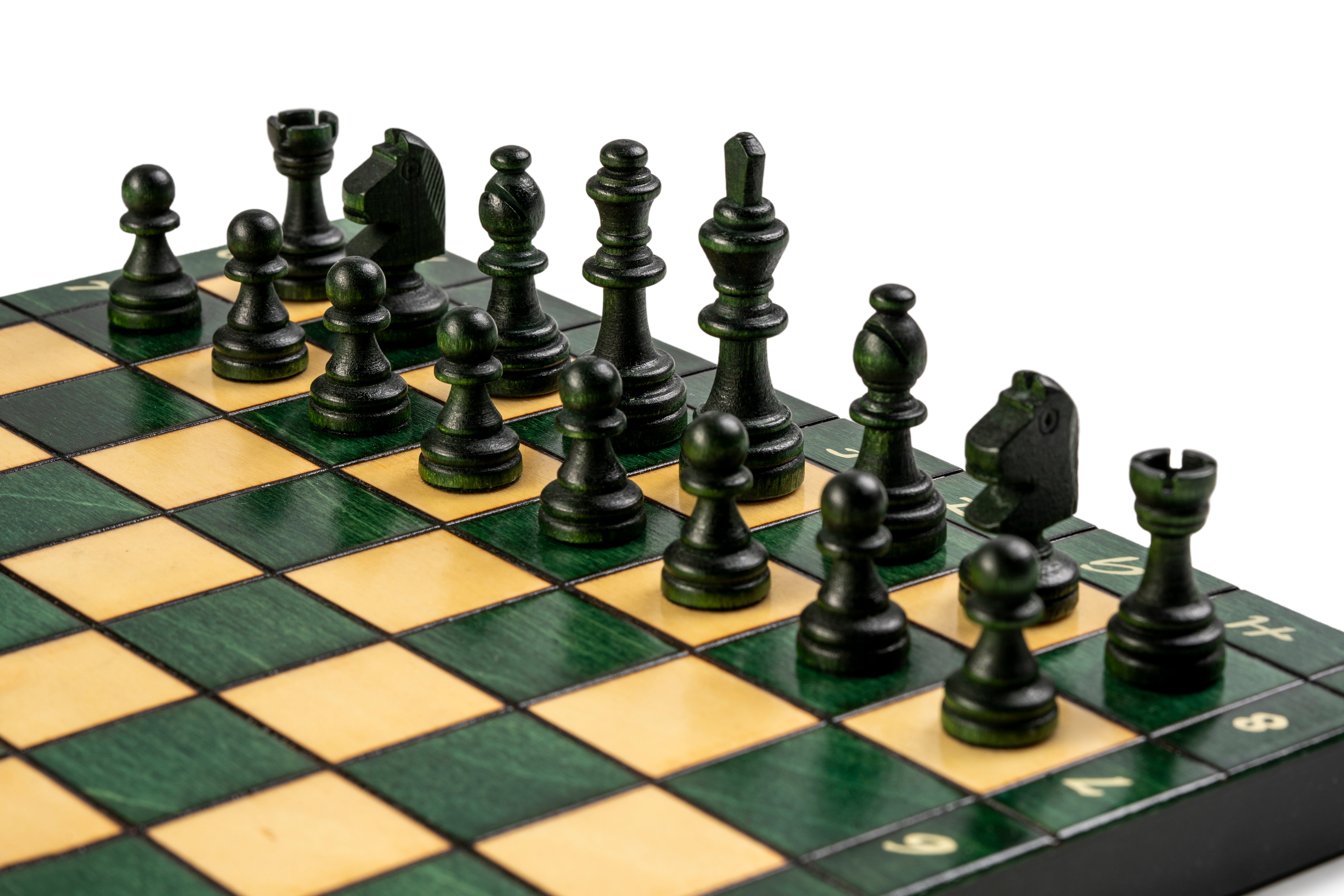 Jeu d'échecs MAGNETIQUE Vert en bois de charme, pliant, de petite taille (28 x 28cm) - Ensemble Complet, couleur verte - a9439732b053e40fa730b92bf59a1d89