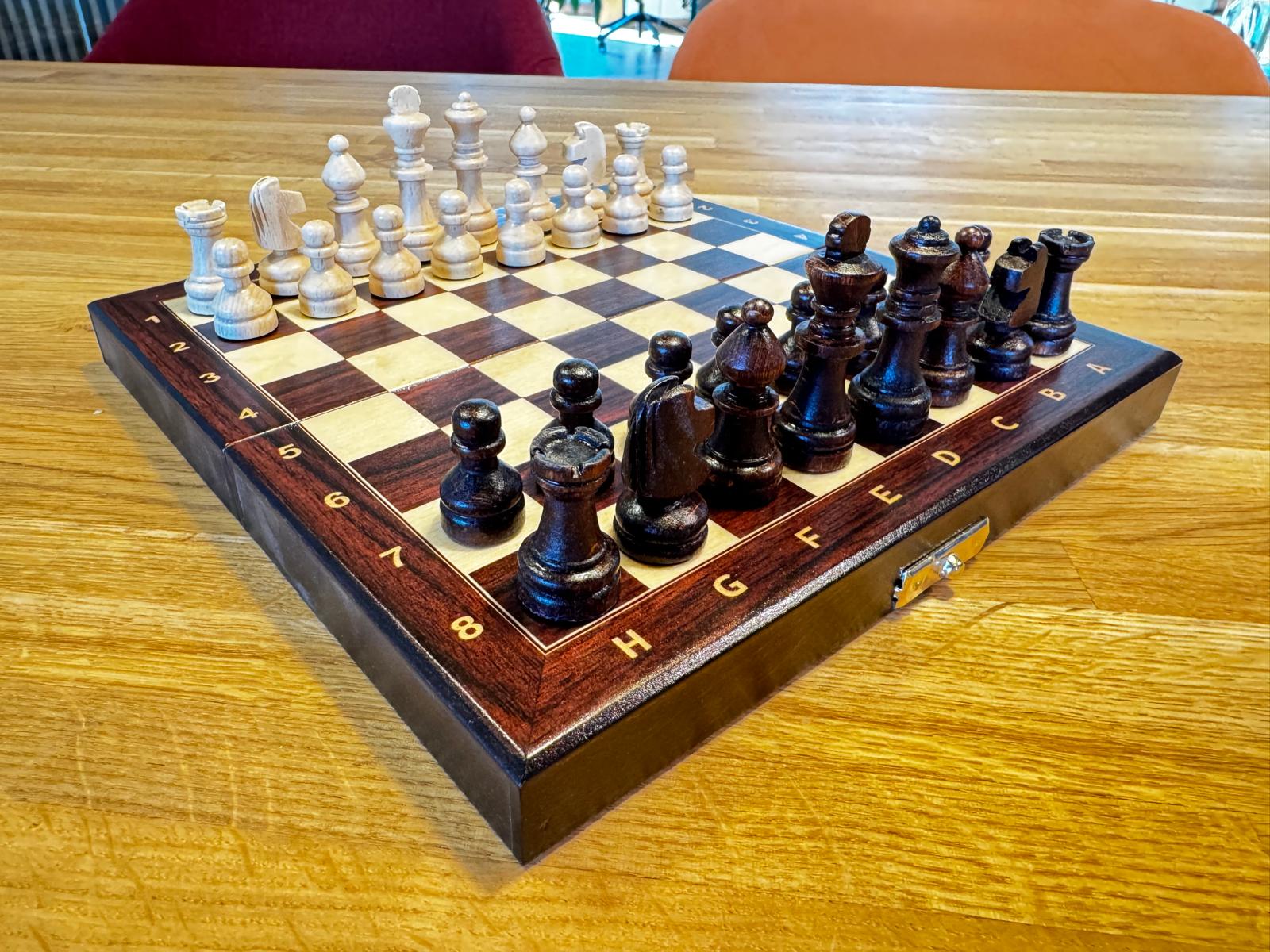 Jeu d'échecs scolaire en bois mini 20 cm x 20 cm - 4f1e21d4d59796401da508da677f4baa