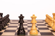 Échiquier avec coordonnées en marqueterie de bois de sycomore teinté et naturel + Pièces d'échecs French Ebonized - Ensemble de taille 5
