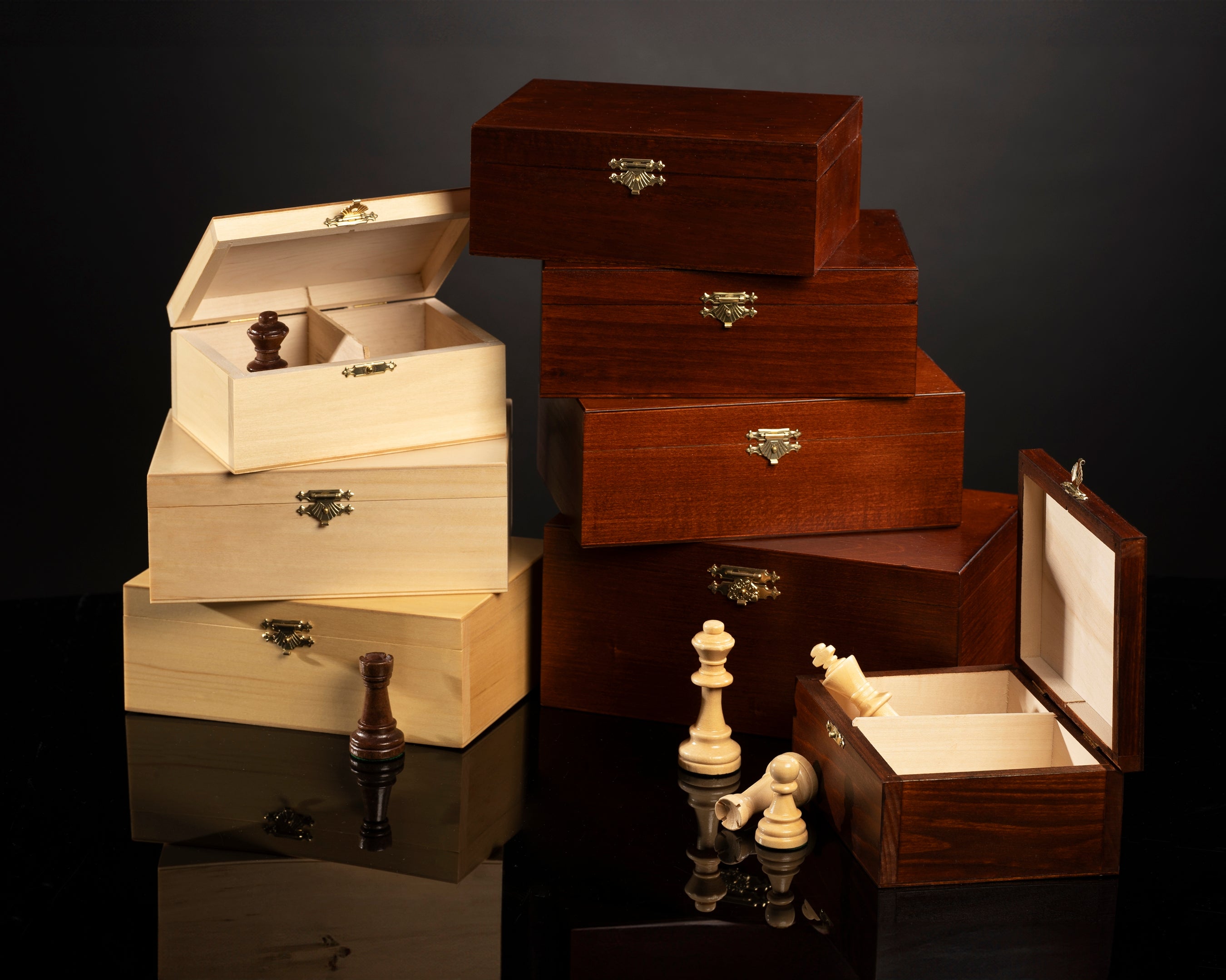 Boîte de rangement en bois foncé pour pièces d'échecs de taille 4 (un roi de 78-80 mm) - 10a83bde77f9a6e8521eb0f7a28d141a